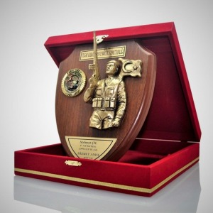Ahşap 3 Boyutlu Komando Kadife Plaket
